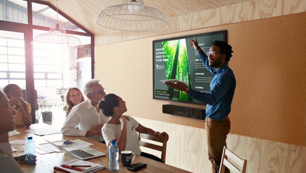 Elevate Your Workplace Collaboration with Crestron AirMedia